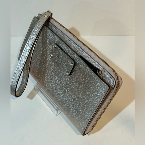 Kate Spade Blush pink metallic leather Wristlet Wallet clutch - Picture 2 of 7